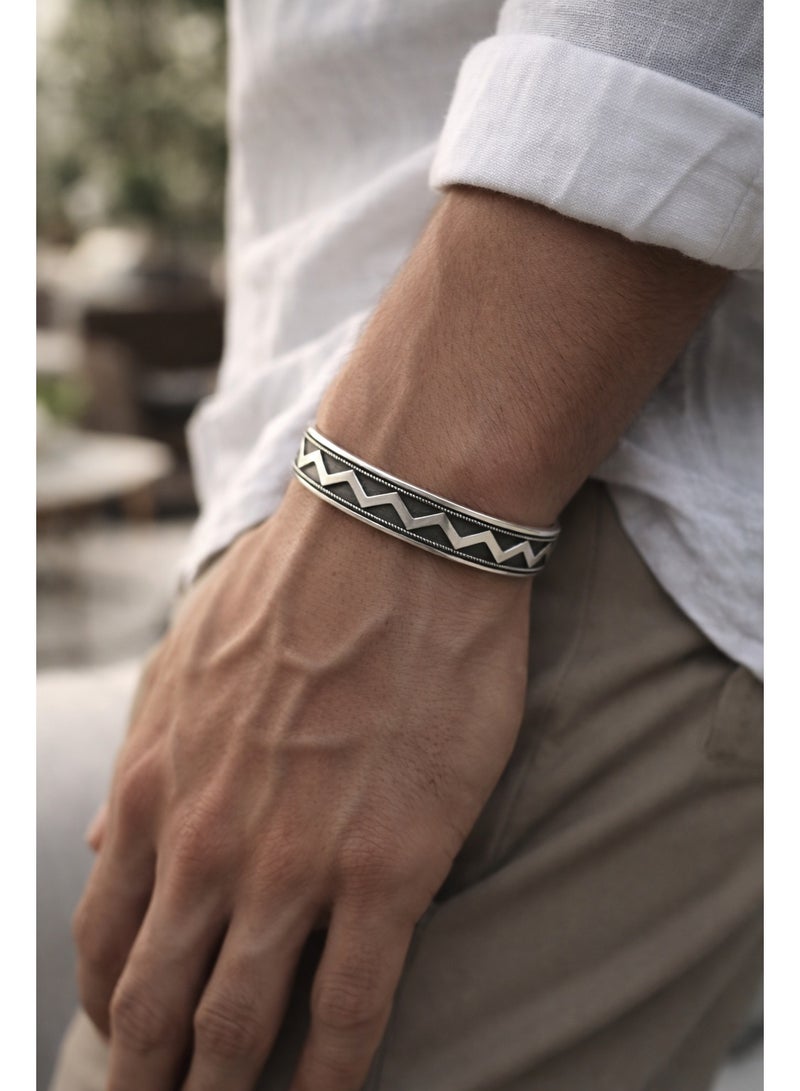 FINE SILVER 925 Sterling Silver Men's Cuff Bracelet with Bold Zigzag Pattern and Oxidized Vintage Design - Image 2