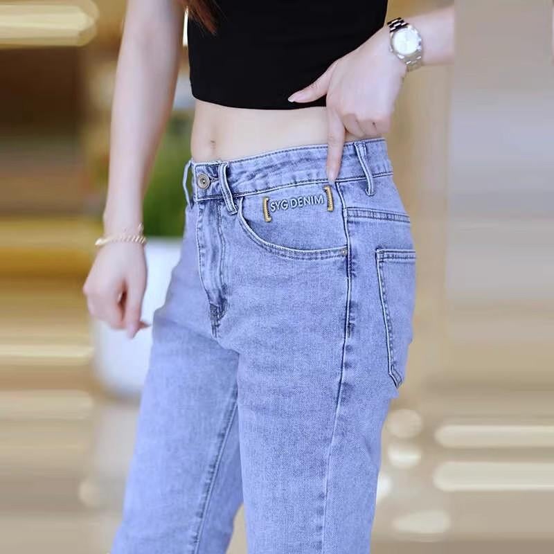 Unisex Classic Denim Jeans Loose Fit Daily Outdoor Wear - Image 3