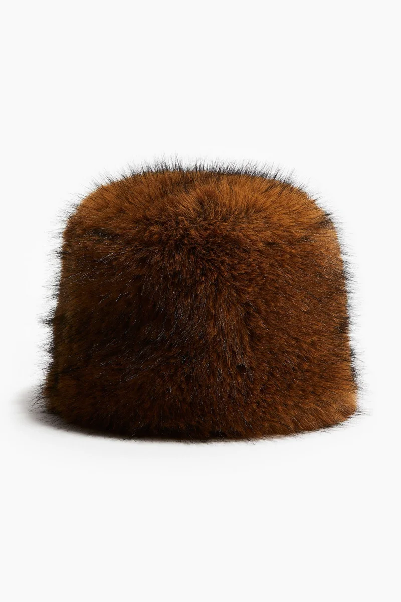 H&M Fluffy bucket hat