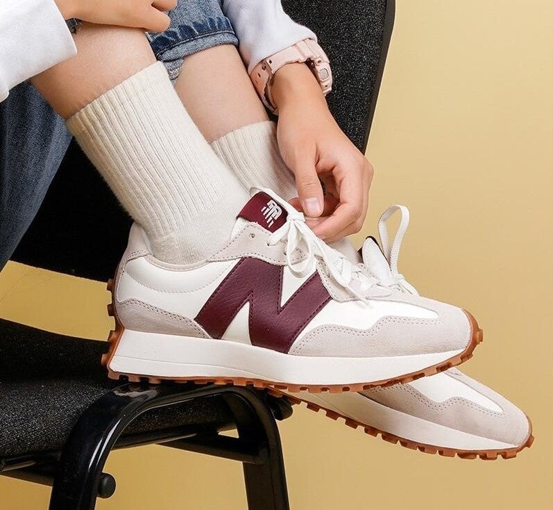 NEW NB NB 327 Classic 70s Italian Style Casual Sport Shoes Unisex Rust Red - Image 3