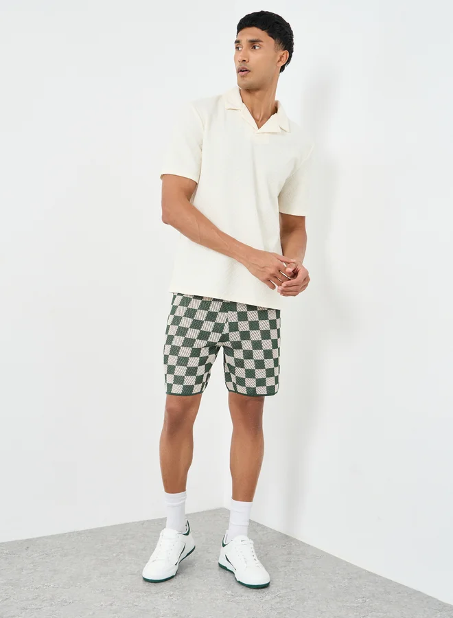 Styli Styli Men Relaxed Fit Crochet Knitted Shorts