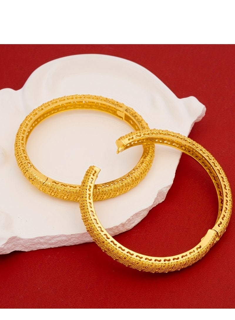 FASHION Hollow Strip Printed Pattern Bracelet, Exquisite Environmentally Friendly Copper Women's Fashionable High-End Bracelet  - Image 4