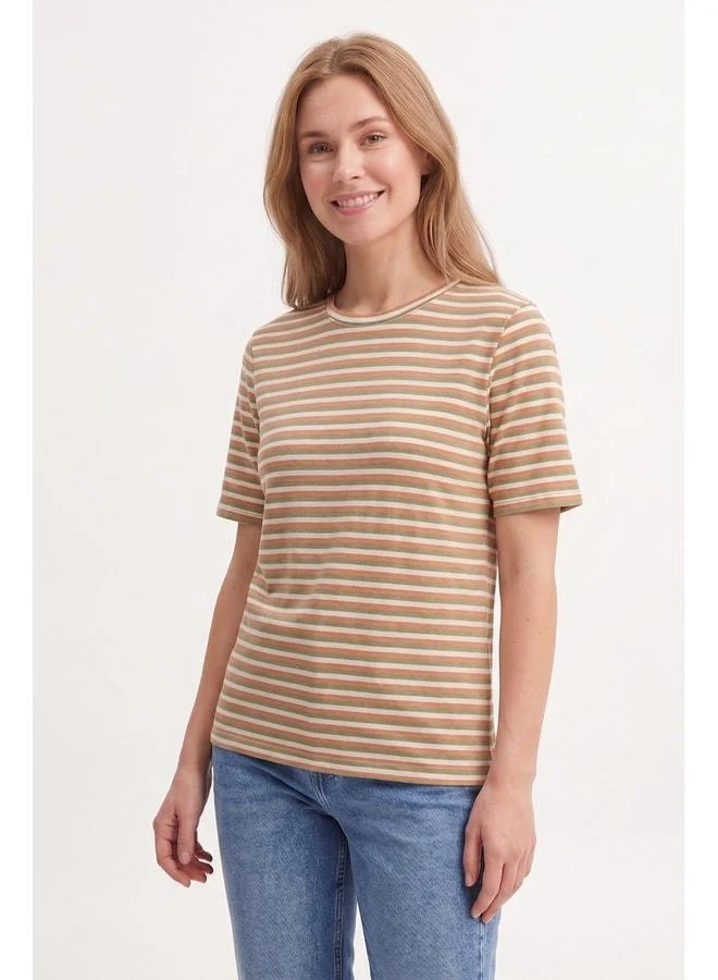 T-SHIRT.