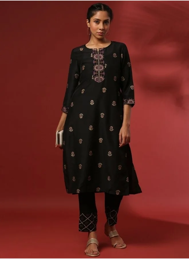 Abhishti Prointed straight kurta- black