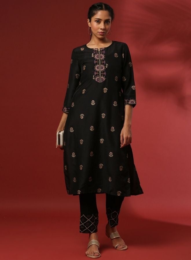 Abhishti Prointed straight kurta- black  - Image 1