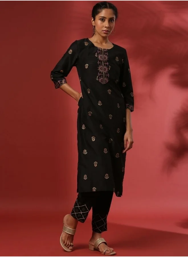 Abhishti Prointed straight kurta- black