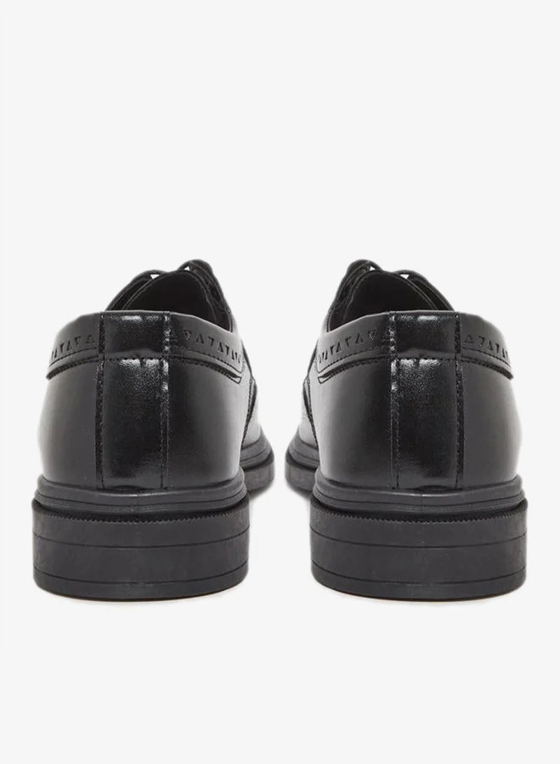 Styli Men Textured Wingtip Faux Leather Brogues