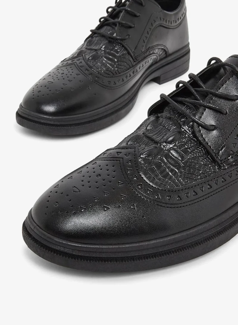 Styli Men Textured Wingtip Faux Leather Brogues