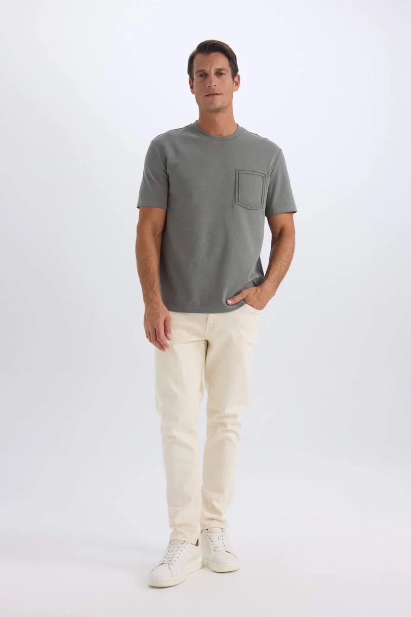 ديفاكتو Regular Fit Crew Neck Short Sleeve Heavy Fabric T-Shirt