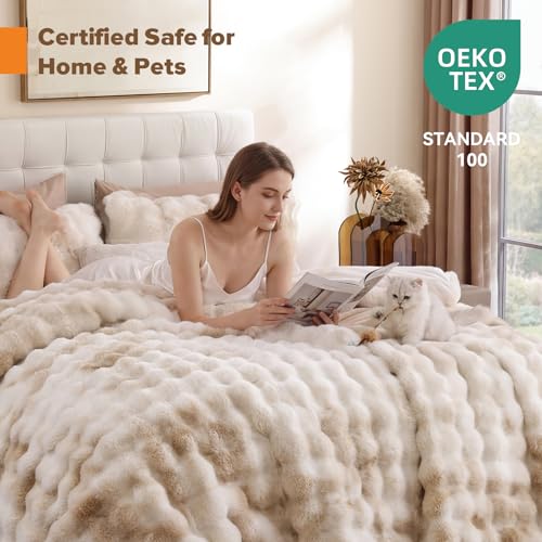 YIKUSH Fluffy Comforter Set King Size - Soft & Fuzzy Faux Fur King Comforter, Ultra Plush Tie-dye Cream White Comforter with Flannel Back, Warm Yet Lightweight Cozy Bedding Set - Image 4