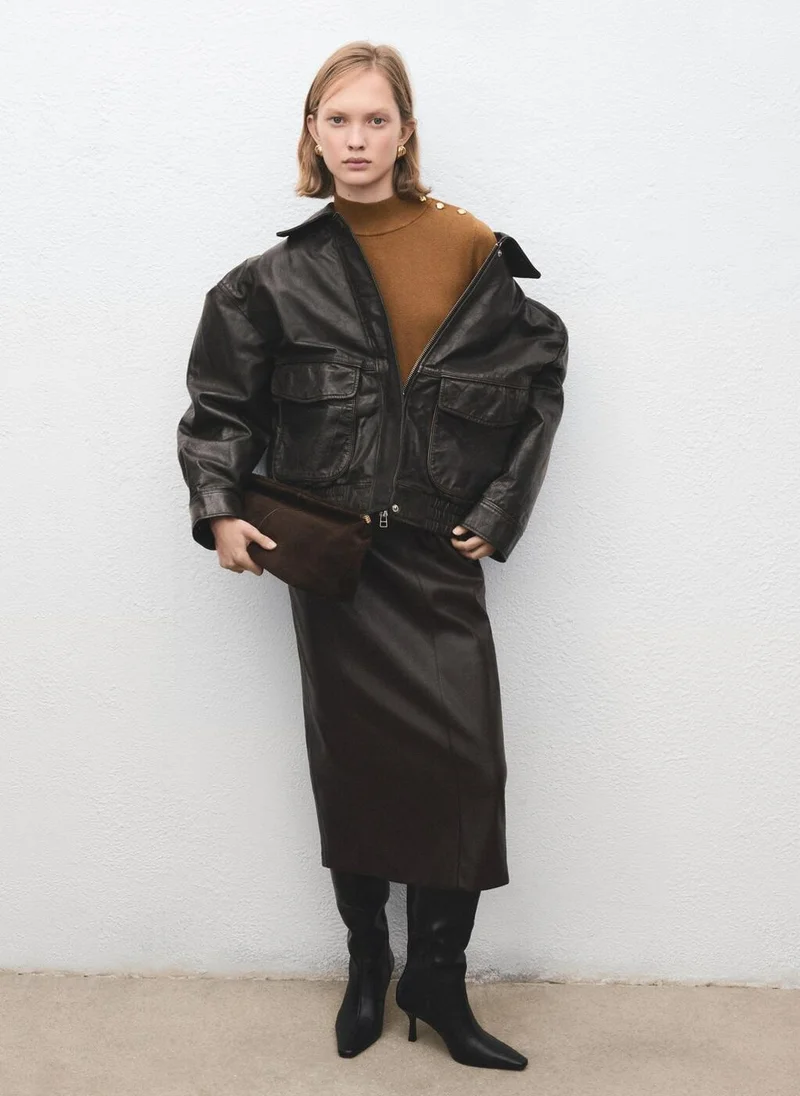 مانجو كنزة بياقة بيركنز مع أزرار