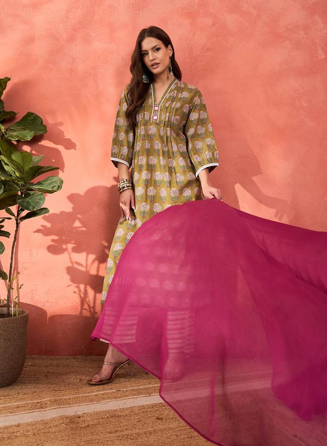 SASSAFRAS Green Floral Cambric Kurta with Pencil Pants and Dupatta Set - Image 2