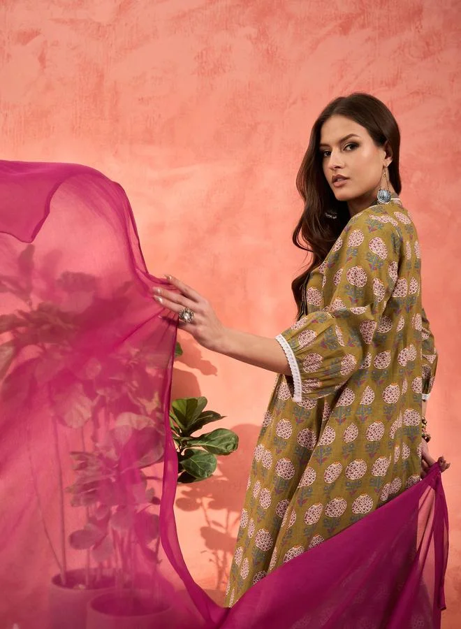 SASSAFRAS SASSAFRAS Green Floral Cambric Kurta with Pencil Pants and Dupatta Set