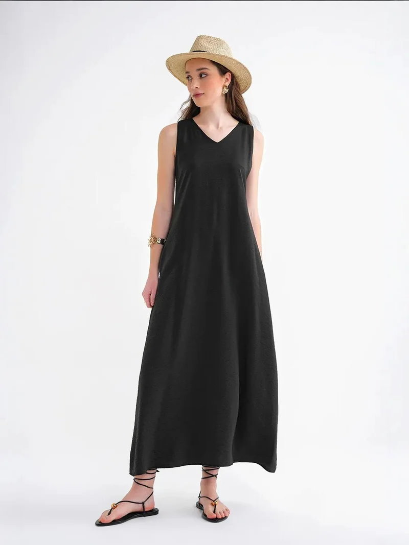 MixRay Black Mixray V-Neck Sleeveless Maxi Dress with Pockets for Women | Best Price UAE