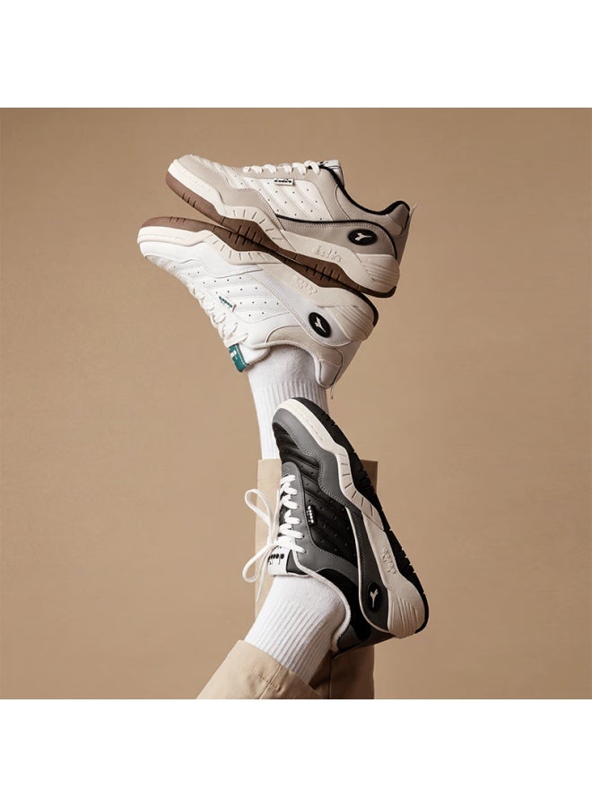 DIADORA أحذية رياضية كاجوال منخفضة القطع من ديادورا أكشن فلاش للرجال والنساء فضي رمادي/أبيض/أسود N7482 مقاس 43 - Image 1