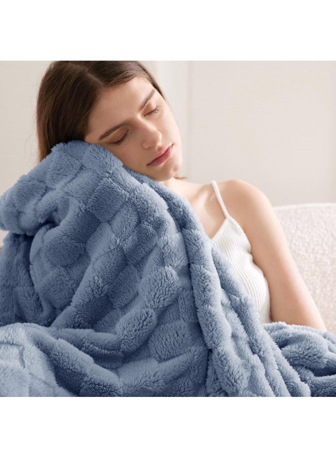 Bedsure Bedsure Blue Fleece Blanket for Couch - Super Soft Cozy Twin Blankets for Women, Cute Small Blanket for Girls, 60x80 Inches  - Image 3