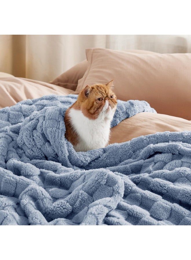 Bedsure Bedsure Blue Fleece Blanket for Couch - Super Soft Cozy Twin Blankets for Women, Cute Small Blanket for Girls, 60x80 Inches  - Image 4