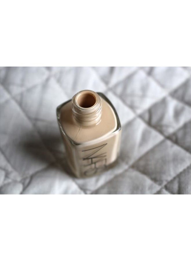 NARS Sheer Glow Foundation Beige - Image 4