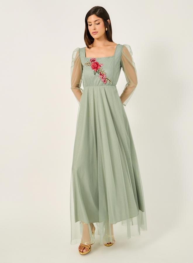 ستايلي فستان مطرز بالزهور - Image 3