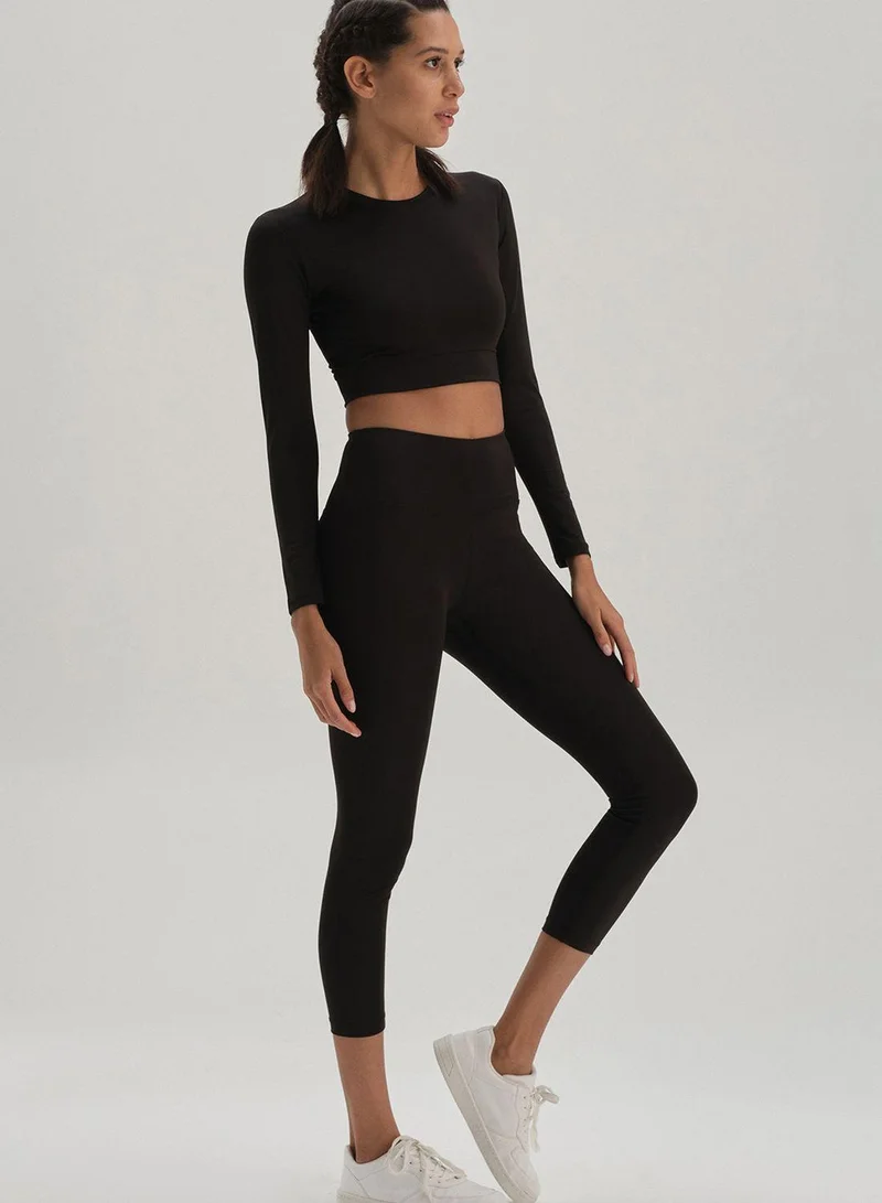 dagi Crew Neck Crop T-Shirts