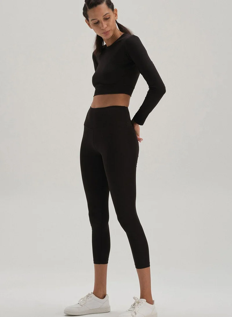 dagi Crew Neck Crop T-Shirts