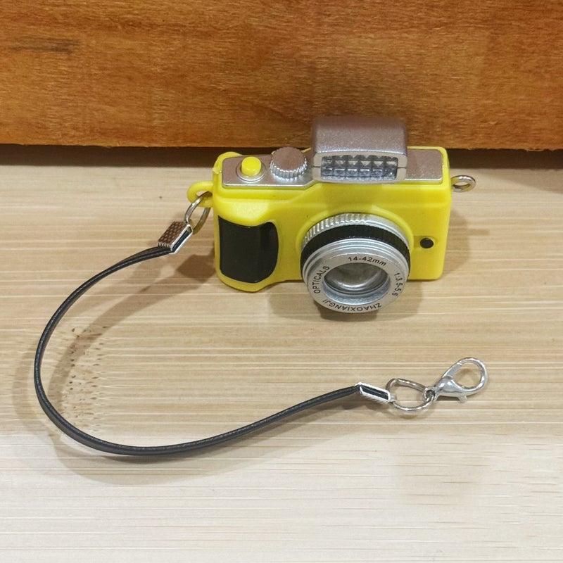 Cotton Doll Outfit With Flashing Sound-Making Shoulder Strap, Retro Mini Slr Camera Keychain With Light And Sound, - Image 1