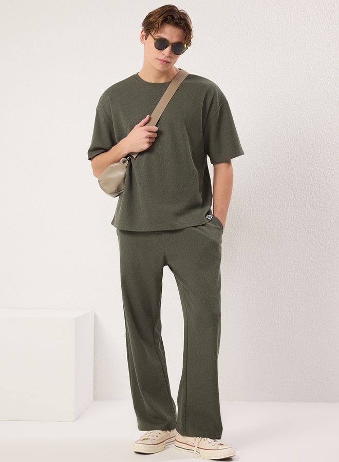 trendyol Khaki Oversized /Wide Cut Textured Short Sleeve Tracksuit Set - Image 2