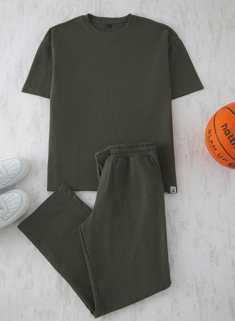 trendyol Khaki Oversized /Wide Cut Textured Short Sleeve Tracksuit Set - Image 5