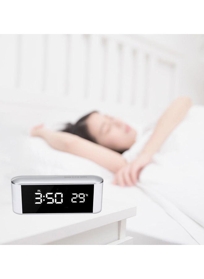 نيبمينينت ساعة منبه رقمية مزود بضوء LED للإضاءة الليلية ومنفذ USB مع ميزان حرارة عاكس أسود/فضي  - Image 2