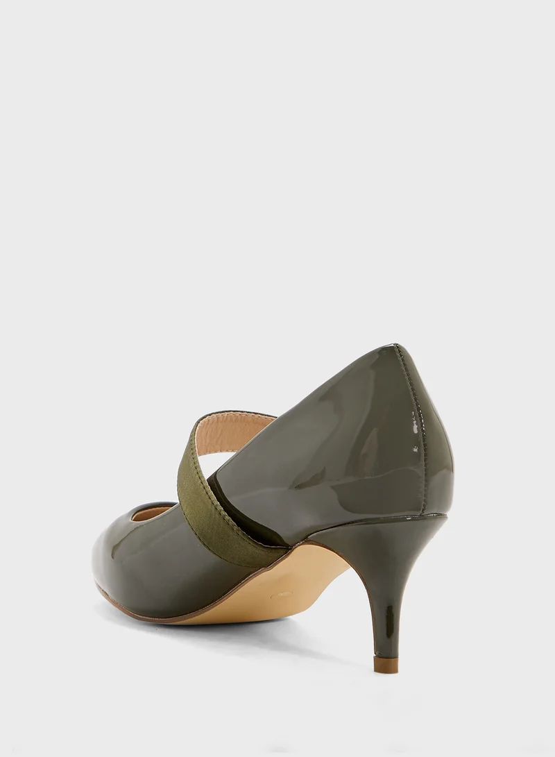Spot-On Mary-Jane Pointed Pump