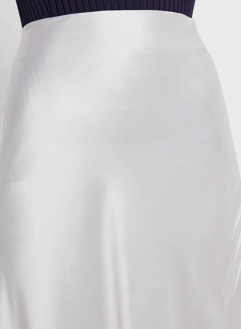 ايلا Long Satin Skirt