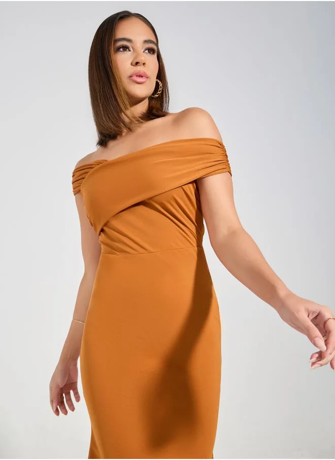 Styli Solid Off Shoulder Neck Bodycon Midi Dress