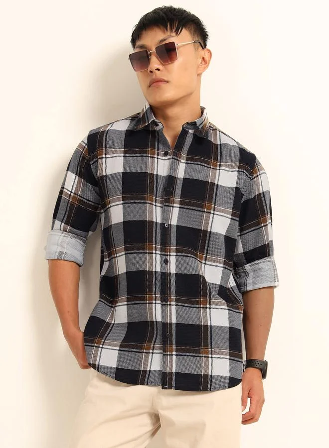 بوشيرت قميص مطبع بنمط مربعات مع ياقة رفيعة