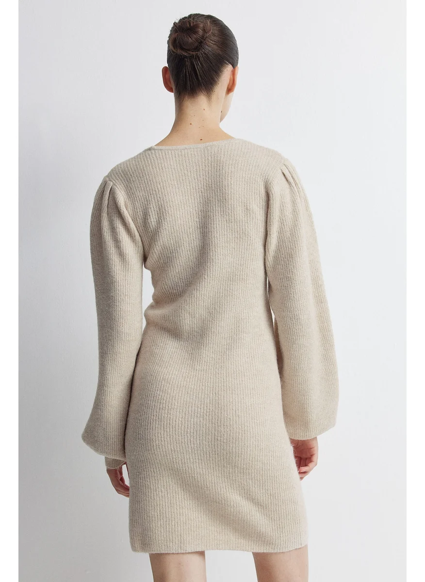اتش اند ام Mama Balloon-Sleeved Rib-Knit Dress