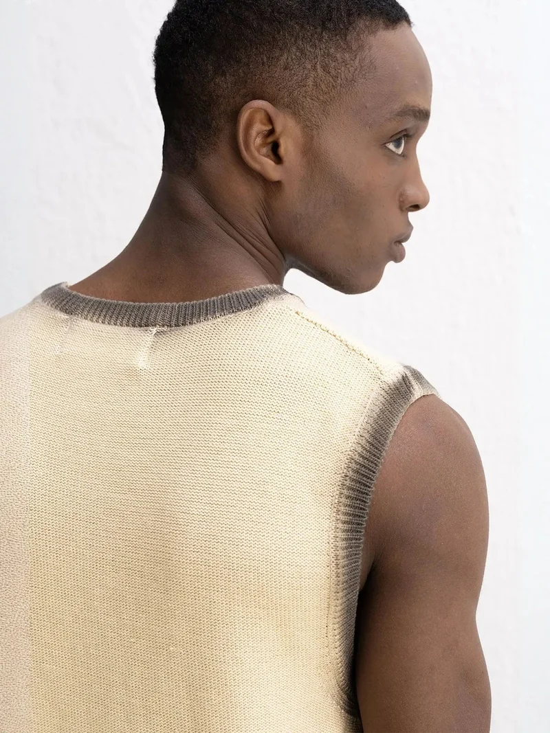 جيستو GIESTO Crew Neck Sleeveless T-Shirt with Contrast Binding