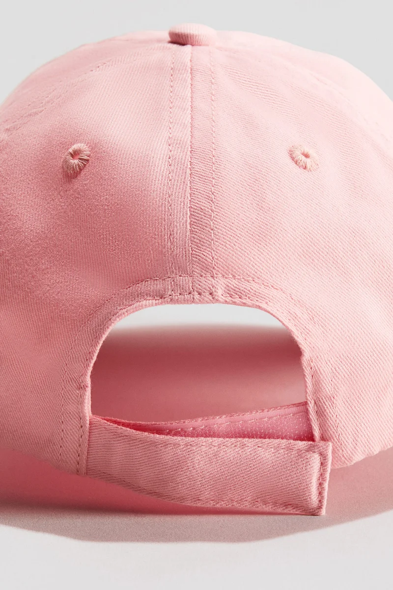 اتش اند ام قبعة بتفاصيل مطرزة