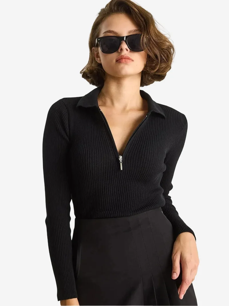 بيانكو لوتشي LUCCI Sweater with Zipper Collar