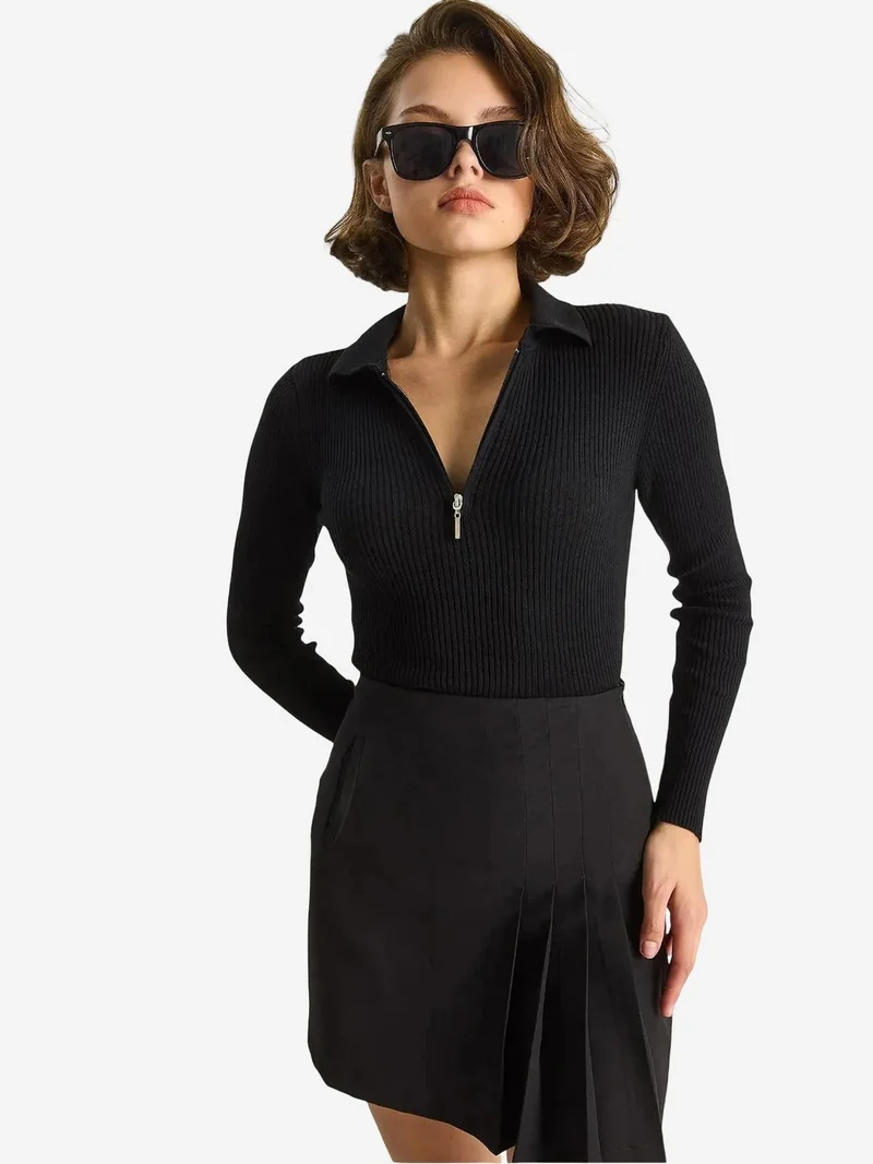 LUCCI Sweater with Zipper Collar