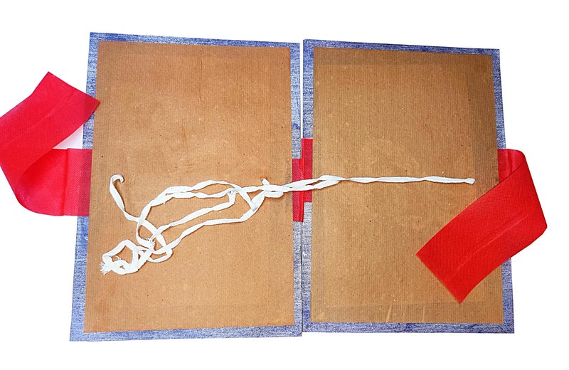 Shopper52 2 Flap File with a lace to tie (Cloth Coated Corners) (Size: 10 X 14 inch) (Pack of 8) - FILE-2FLAP - Image 2