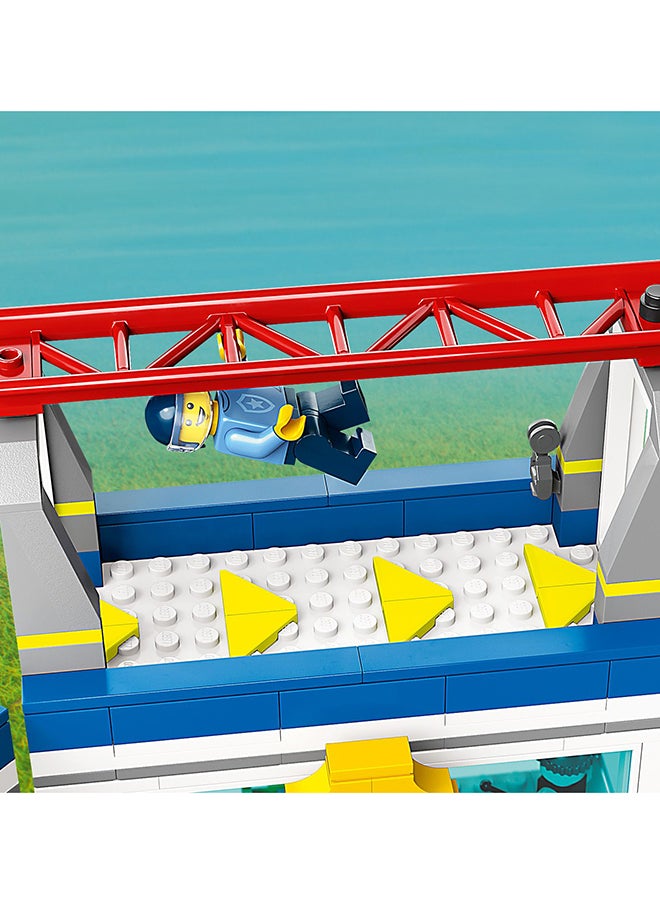 City Police Training Academy 60372 Building Toy Set For Kids Aged 6+, Includes A Fun Obstacle Course With Climbing Wall, Monkey Bars And A Zip Line, Plus 6 Minifigures And A Horse Figure (823 Pieces)