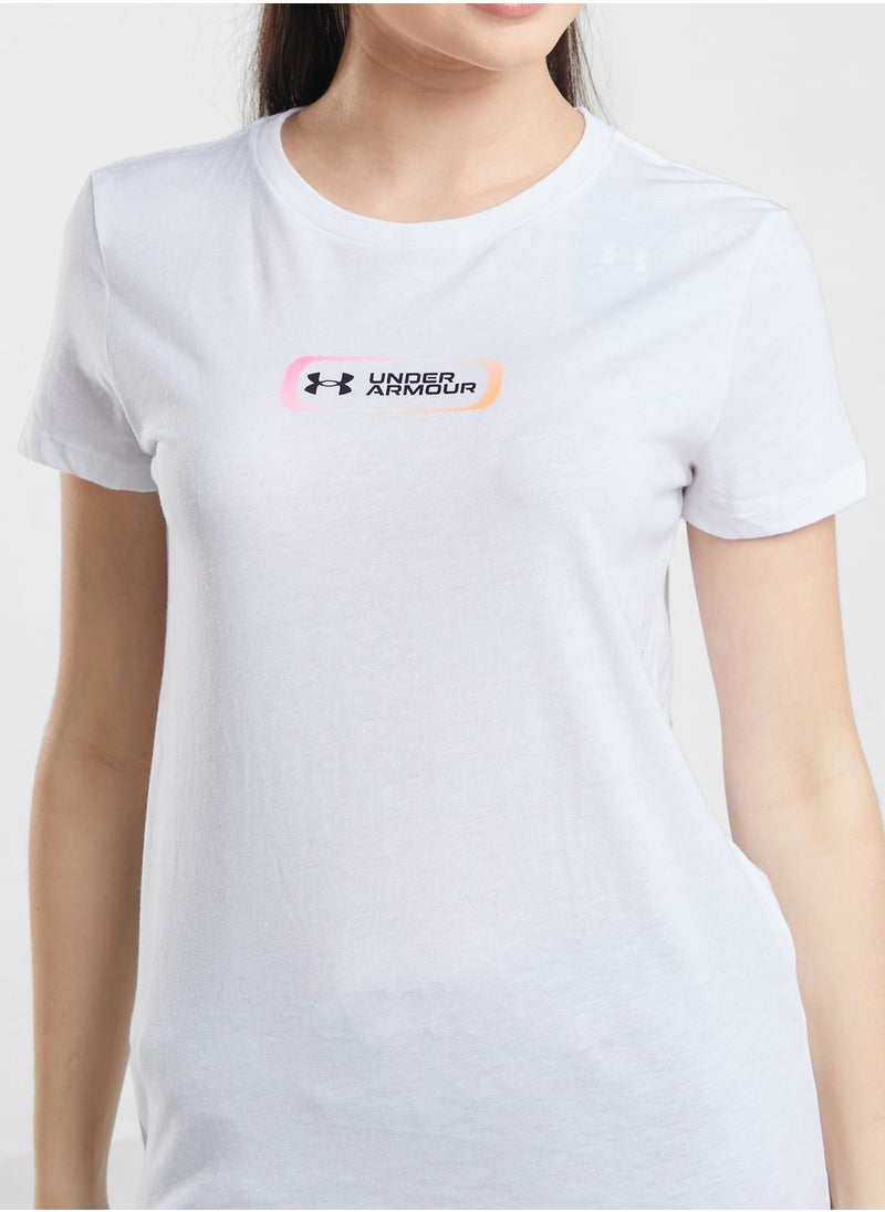 UNDER ARMOUR - Gradient Pill T-Shirt - Image 1