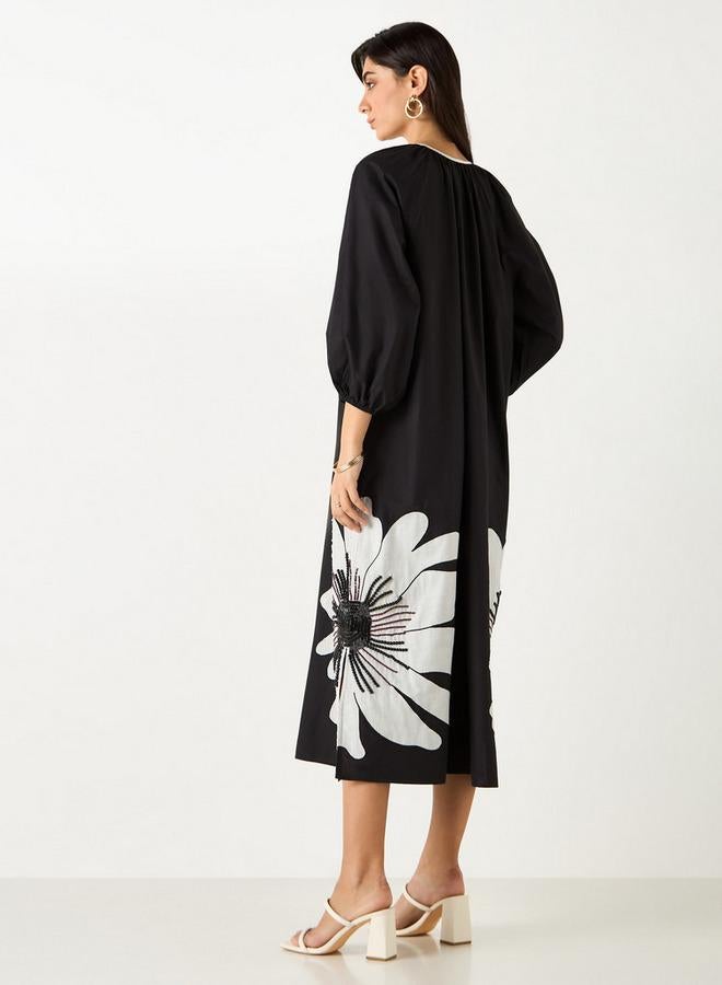 ايكونيك فستان ترابيز بتطريز زهور وياقة ربط من آيكونيك - Image 3