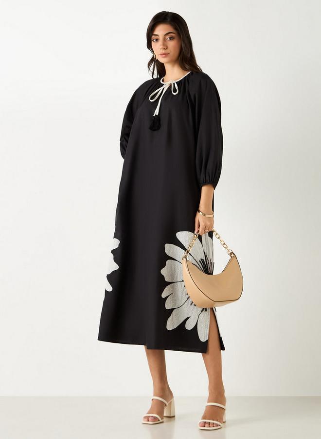 ايكونيك فستان ترابيز بتطريز زهور وياقة ربط من آيكونيك - Image 1