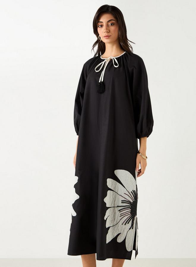 ايكونيك فستان ترابيز بتطريز زهور وياقة ربط من آيكونيك - Image 2