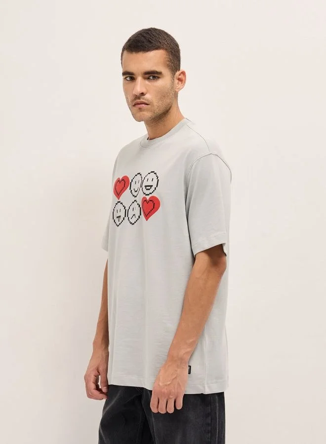 THE BEAR HOUSE  Men's Grey Pixel Art Graphic Printed Oversize Crew Neck T-shirt Perfect For Casual Wear, Gym, Travel, Or Layering Stylish And Versatile Essential For Every Wardrobe for Men | Best Price UAE