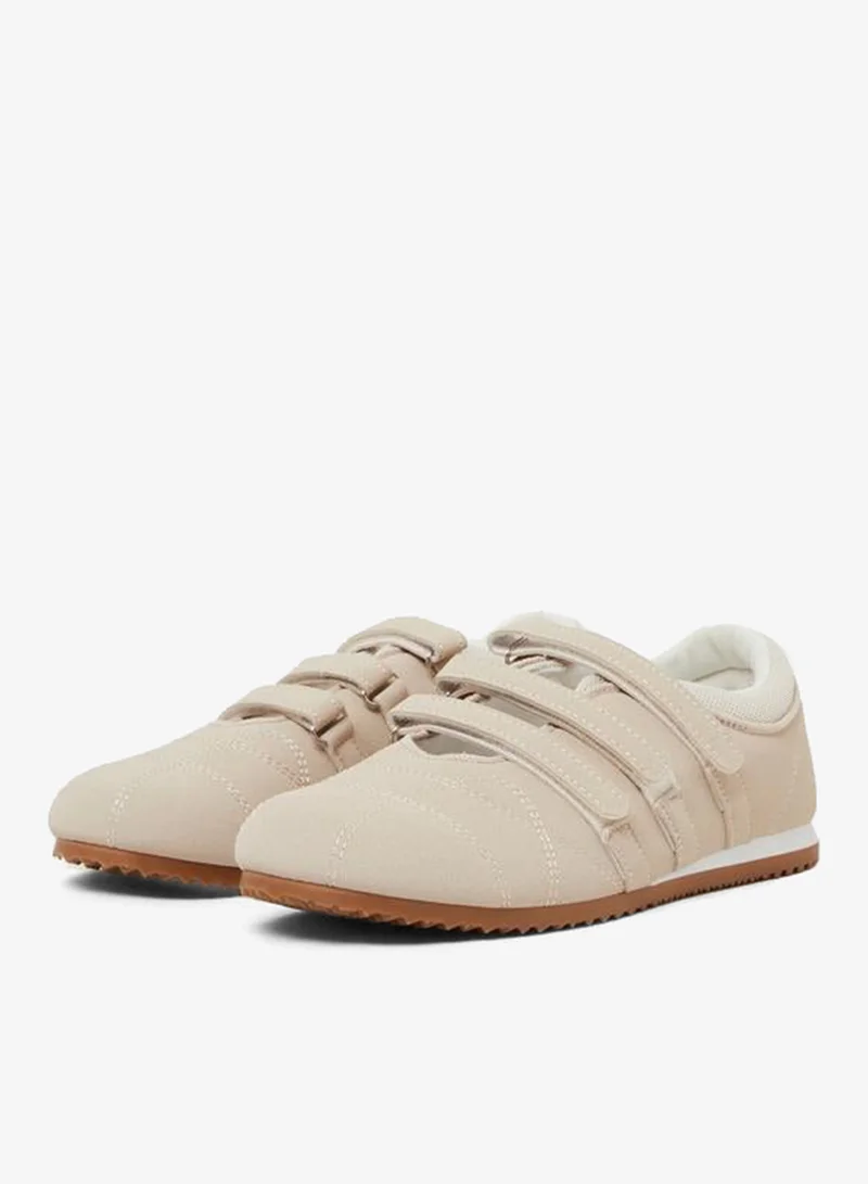 Styli Beige Velcro Retro Sneakers