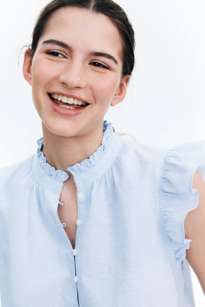 اتش اند ام بلوزة من مزيج الكتان