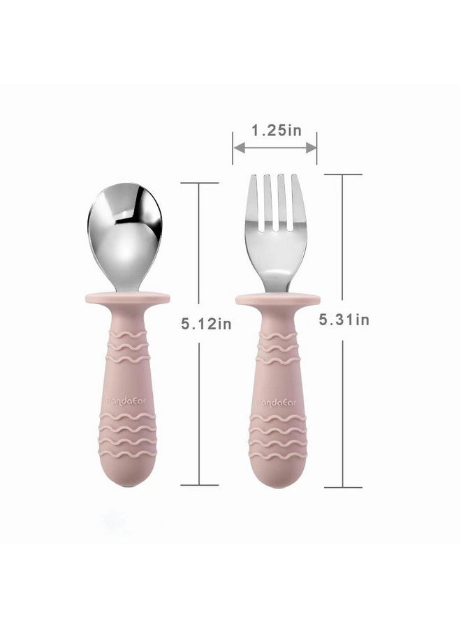 PandaEar مجموعة باندا إير 4 أدوات طعام للأطفال من السيليكون والفولاذ المقاوم للصدأ، ملعقة وشوكة للأطفال، خالية من BPA مع تصميم مضاد للاختناق (وردي ورمادي) - Image 2