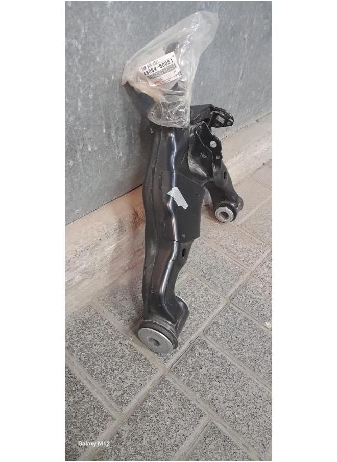 TOYOTA Genuine Toyota Front Suspension Lower Arm LH 48069-60051 Reliable Stability & Control 
