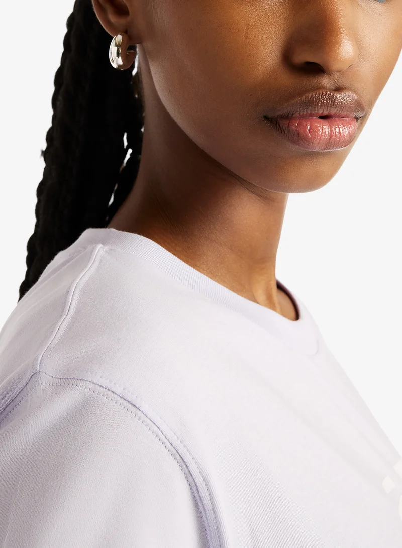 New Balance SMOKED VIOLET (SMV) Essential Jersey Logo T-Shirt for Women | Best Price UAE